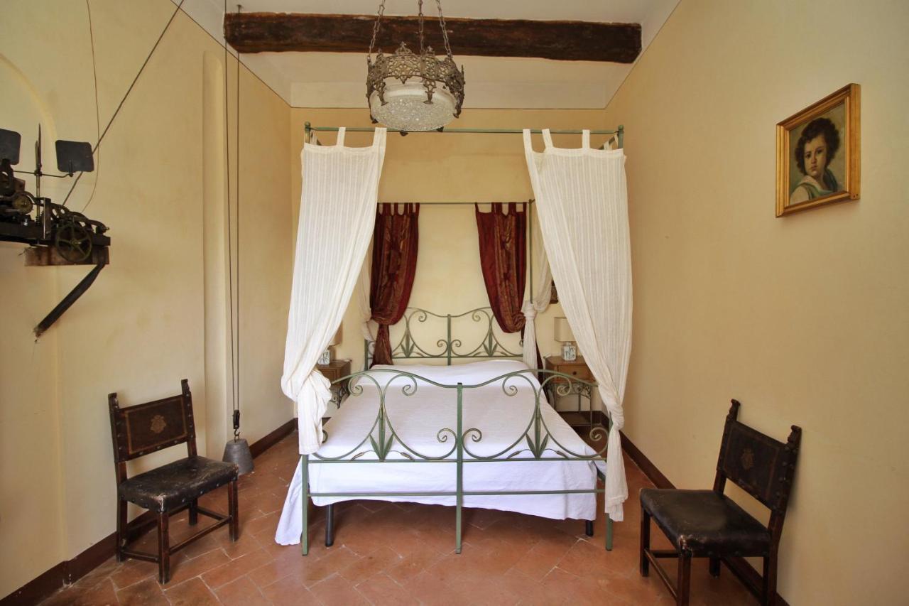 Castello Di Sovicille - Residenza D'Epoca Bed and Breakfast Exteriör bild