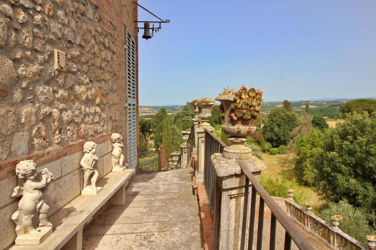 Castello Di Sovicille - Residenza D'Epoca Bed and Breakfast Exteriör bild