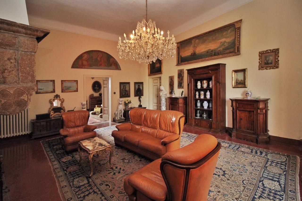 Castello Di Sovicille - Residenza D'Epoca Bed and Breakfast Exteriör bild