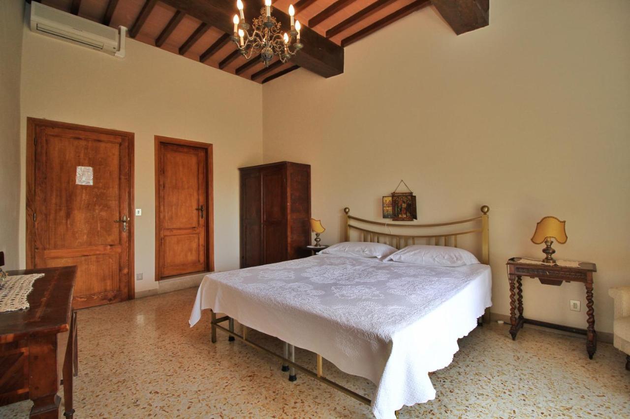 Castello Di Sovicille - Residenza D'Epoca Bed and Breakfast Exteriör bild