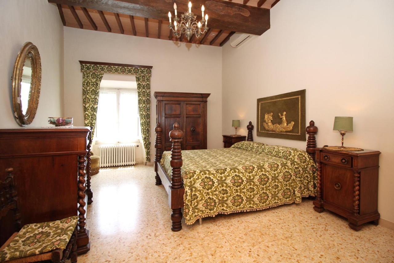 Castello Di Sovicille - Residenza D'Epoca Bed and Breakfast Exteriör bild