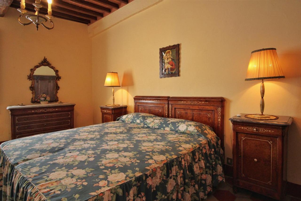 Castello Di Sovicille - Residenza D'Epoca Bed and Breakfast Exteriör bild