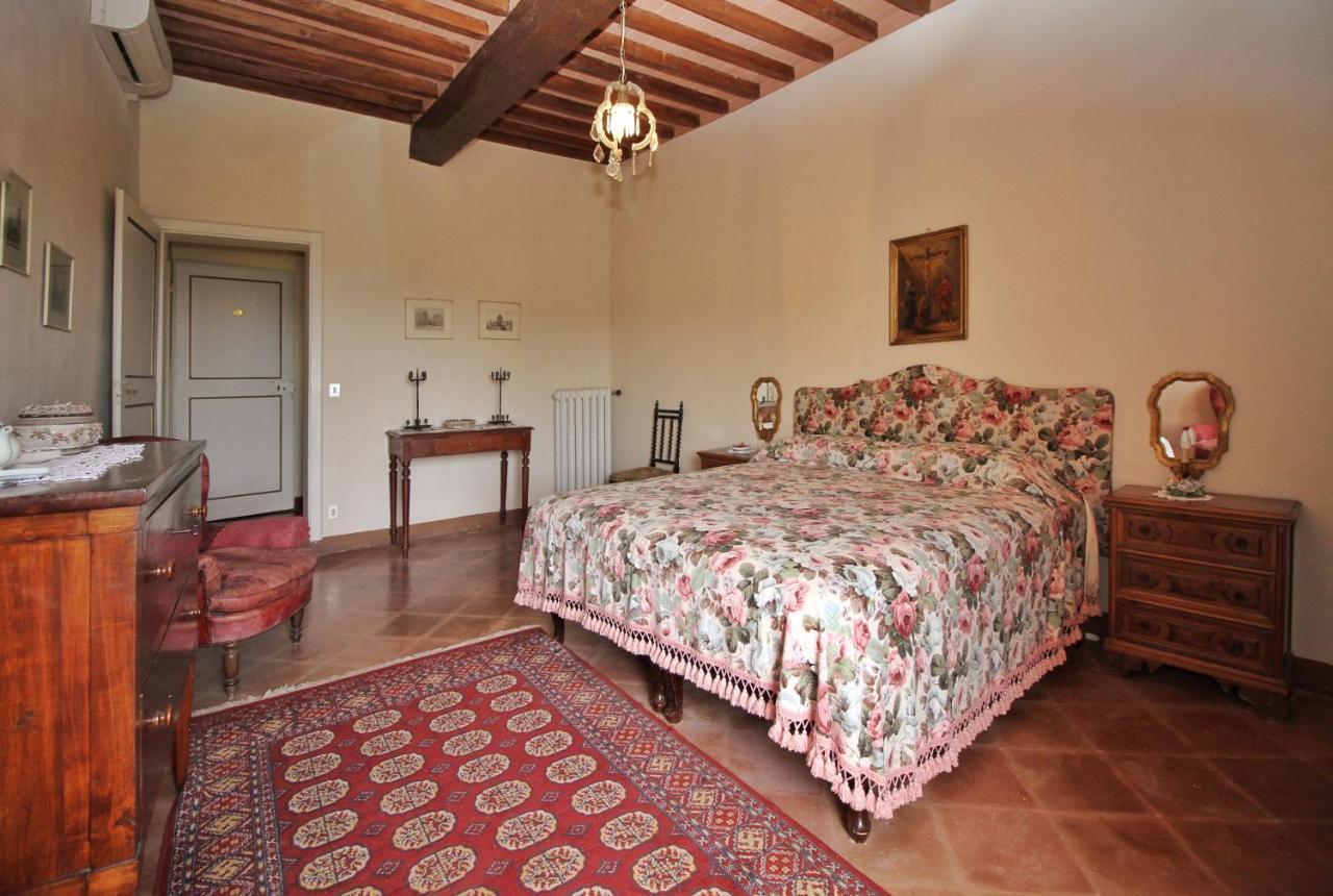 Castello Di Sovicille - Residenza D'Epoca Bed and Breakfast Exteriör bild