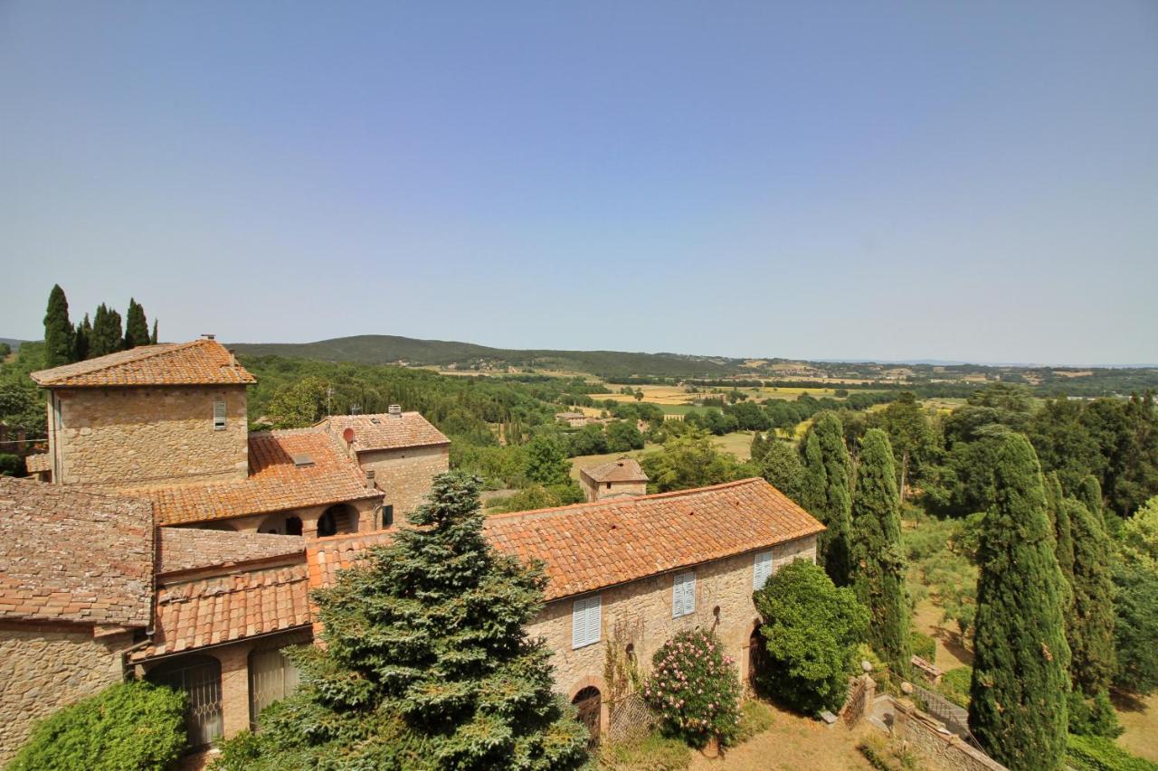 Castello Di Sovicille - Residenza D'Epoca Bed and Breakfast Exteriör bild