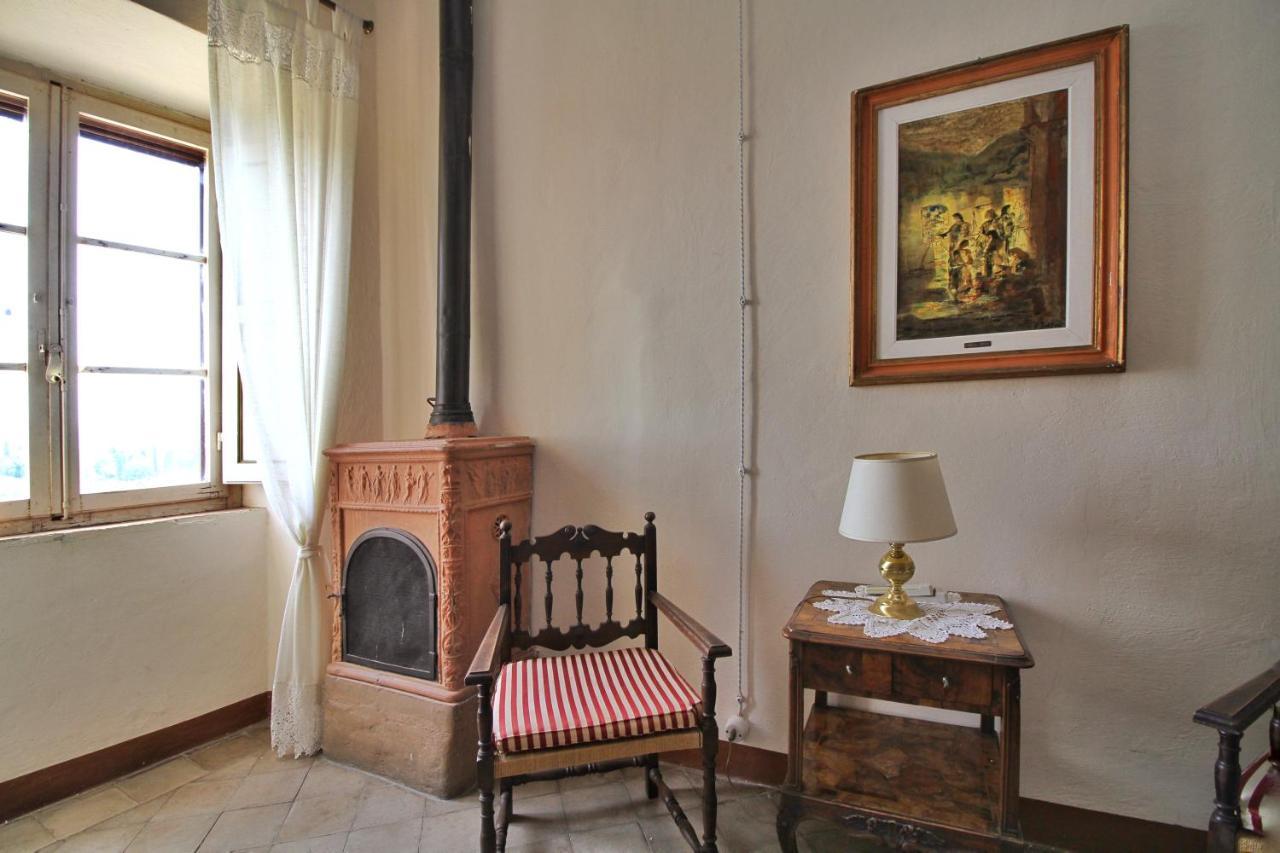 Castello Di Sovicille - Residenza D'Epoca Bed and Breakfast Exteriör bild